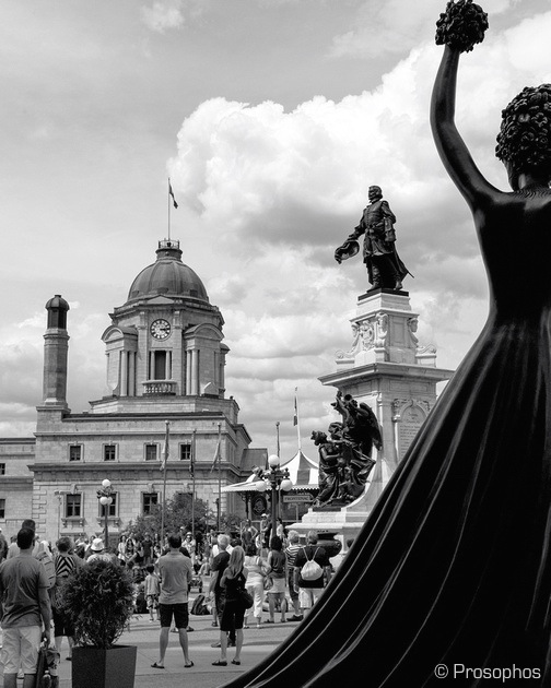 Statuesque (Quebec City)