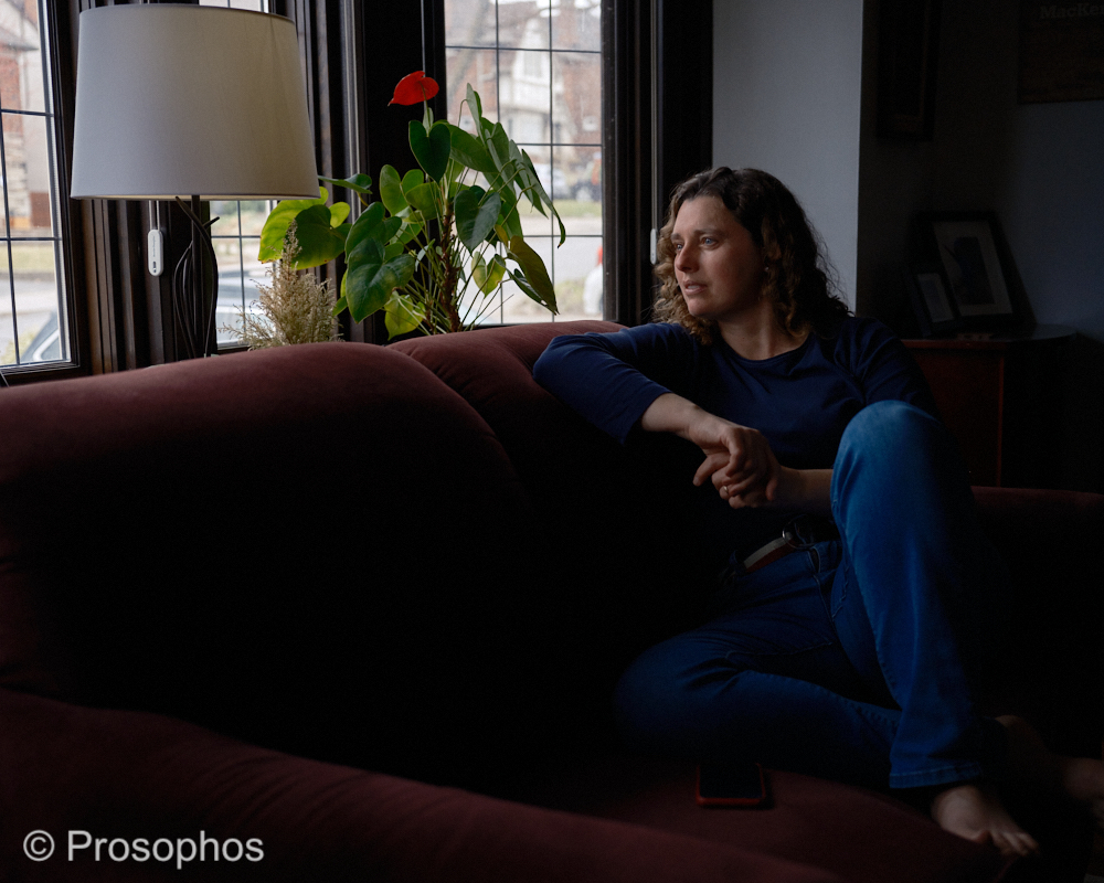 Watching - Prosophos - Fuji Fujifilm GFX 100S - GF 50mm f3.5.